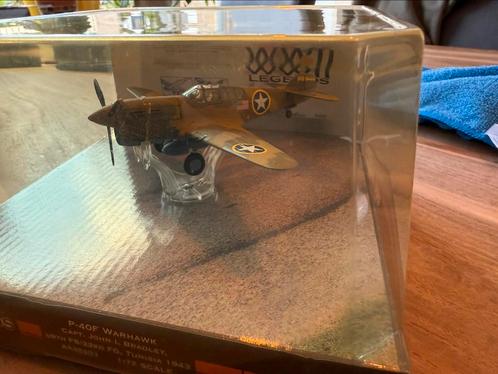 Corgi 1:72 diecast AA35201 P40F Warhawk John L Bradley, Verzamelen, Luchtvaart en Vliegtuigspotten, Gebruikt, Schaalmodel, Ophalen of Verzenden