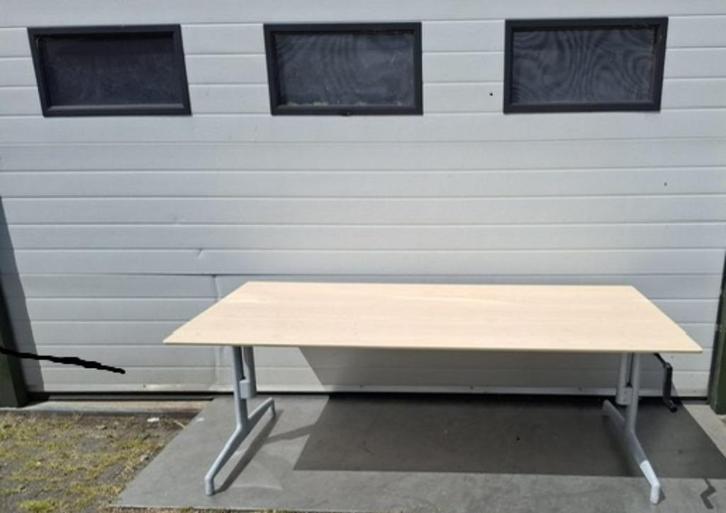 Bureau in hoogte verstelbaar, Huis en Inrichting, Bureaus, Gebruikt, In hoogte verstelbaar, Ophalen