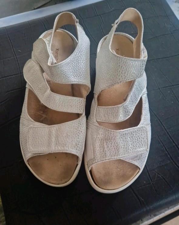 Xsensible zilver sandalen met wit 41 HX, Kleding | Dames, Schoenen, Gedragen, Sandalen of Muiltjes, Overige kleuren, Ophalen of Verzenden