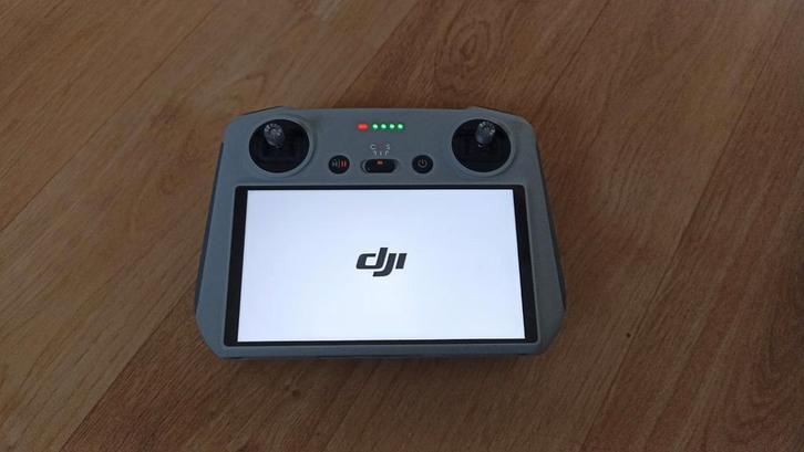 DJI RC RM330 smart controller, Hobby en Vrije tijd, Modelbouw | Radiografisch | Helikopters en Quadcopters, Ophalen of Verzenden