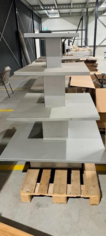 Etagère Metaal beschikbaar voor biedingen