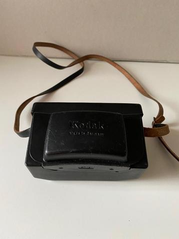 Kamera KODAK Instamatic 233, inclusief etui en draagriem beschikbaar voor biedingen