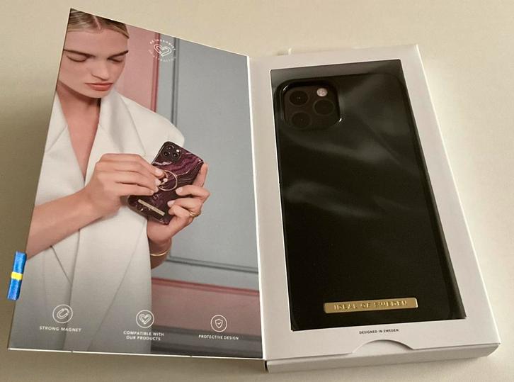 Nieuw iPhone hoesje van Ideal of Sweden - zwart, Telecommunicatie, Mobiele telefoons | Hoesjes en Frontjes | Apple iPhone, Nieuw