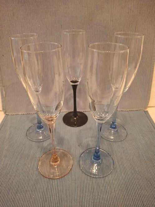Luminarc France - 5 mooie champagneglazen, Antiek en Kunst, Antiek | Glas en Kristal, Ophalen of Verzenden