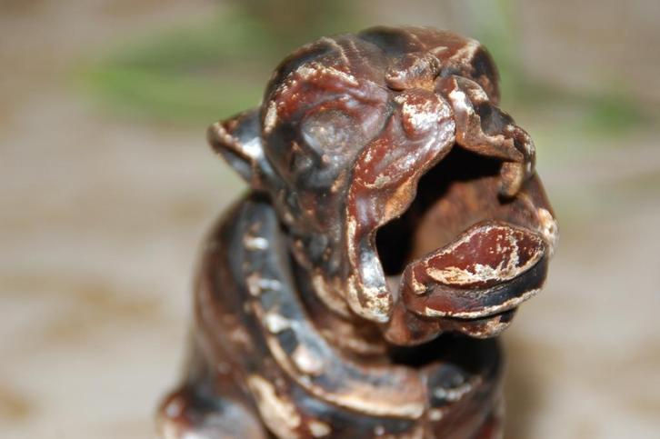 spaarpot de Bull Dog Bank ., Verzamelen, Spaarpotten, Zo goed als nieuw, Steen, Aardewerk of Keramiek, Ophalen of Verzenden