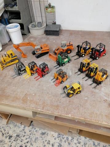 Te koop heftrucks - loader - kraan - bulldozer  beschikbaar voor biedingen