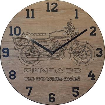 Themaklok met een Zundapp watercooled brommer als thema (1) beschikbaar voor biedingen