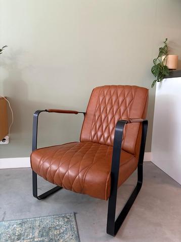 Lederen fauteuil  beschikbaar voor biedingen