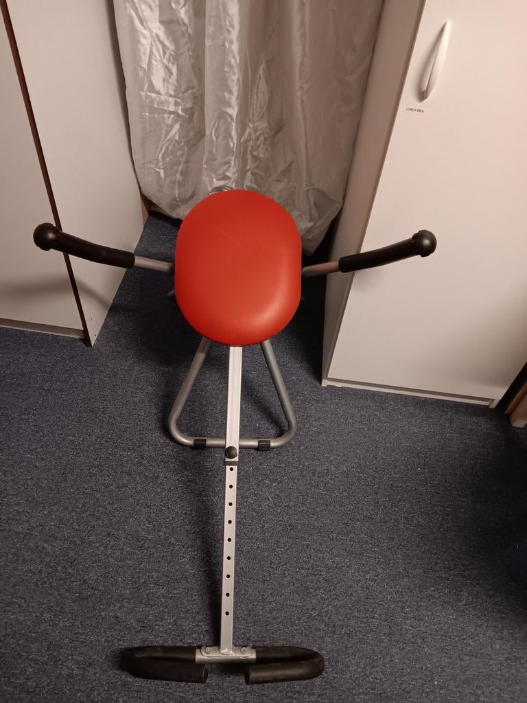 Buikspiertrainer - compact en effectief!, Sport en Fitness, Fitnessmaterialen, Ophalen of Verzenden, Gebruikt, Buik, Overige typen