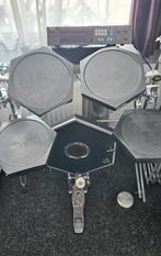 diverse drumcomputers, Ophalen of Verzenden, Gebruikt, 61 toetsen, Overige merken