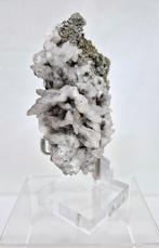Feather Calciet met Pyriet, Verzenden
