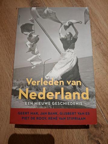 Verleden van Nederland - Geschiedenisboek beschikbaar voor biedingen