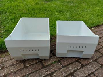  2 Koelkast groenten lades beschikbaar voor biedingen
