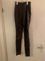 Zwarte broekje van de Coolcat. Maat S, Kleding | Dames, Broeken en Pantalons, Zwart, Ophalen of Verzenden, Zo goed als nieuw, Coolcat