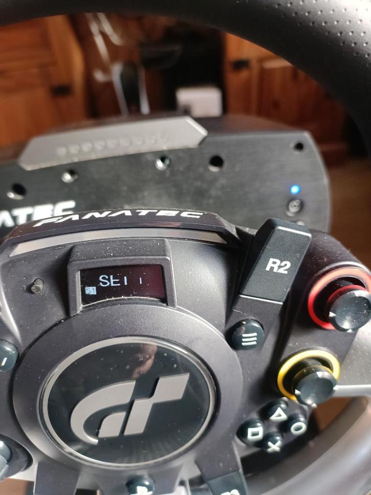 Racestuur fanatec Csl elite met GT7 stuur, Spelcomputers en Games, Spelcomputers | Sony PlayStation Consoles | Accessoires, Zo goed als nieuw