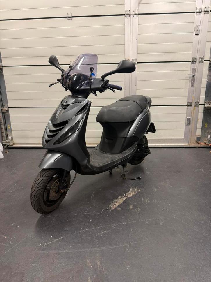 Piaggio Zip 2T 50cc Brom 2017, Fietsen en Brommers, Scooters | Piaggio, Zo goed als nieuw, Zip, Tweetakt, Ophalen of Verzenden