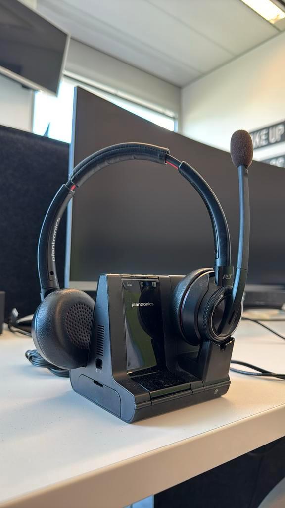 Plantronics W8200 headset incl toebehoren, Computers en Software, Headsets, Zo goed als nieuw, Over-ear, Draadloos, Gaming headset