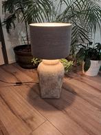 Lamp met stenen voet en grijs stoffen kap, Huis en Inrichting, Ophalen, Rond, Zo goed als nieuw, 50 cm of meer