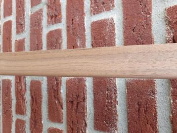 50 meter plinten / afwerklijsten, walnoot 180 x 35 x 6 mm beschikbaar voor biedingen