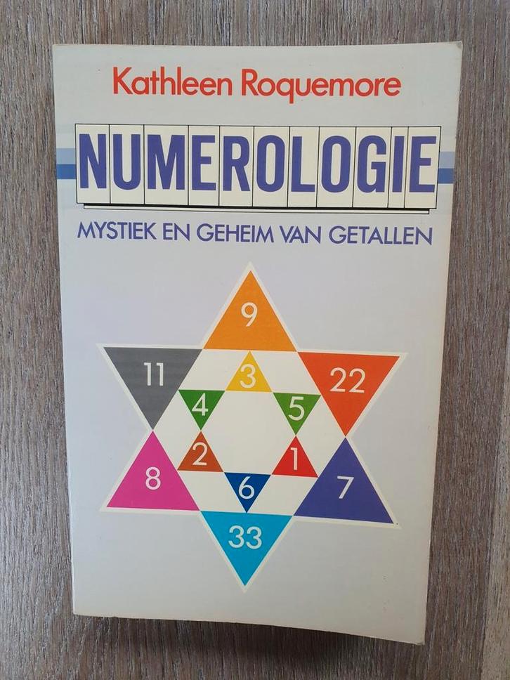 Kathleen Roquemore - Numerologie mystiek en geheim getallen, Boeken, Esoterie en Spiritualiteit, Zo goed als nieuw, Achtergrond en Informatie