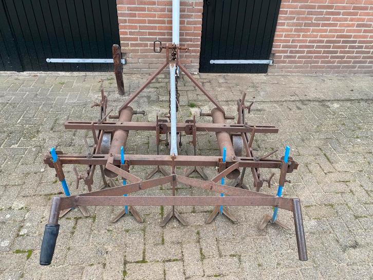 Diverse werktuigen voor teelt aardappelen en aardbeien, Zakelijke goederen, Agrarisch | Werktuigen, Vollegrondsgroente, Zaaien, Planten of Poten