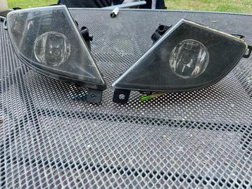 2003-2010 BMW 528I Mistlampen Rechts en Links beschikbaar voor biedingen