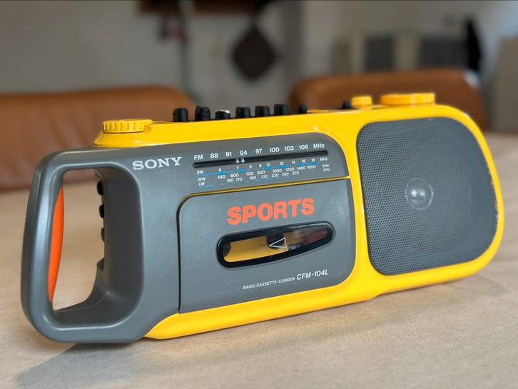 Vintage Sony radio cassete-corder CFM-104L, Audio, Tv en Foto, Radio's, Gebruikt, Radio, Ophalen of Verzenden