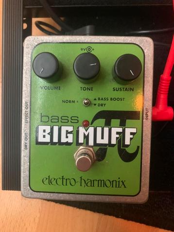 EHX Bass Big Muff Pi beschikbaar voor biedingen