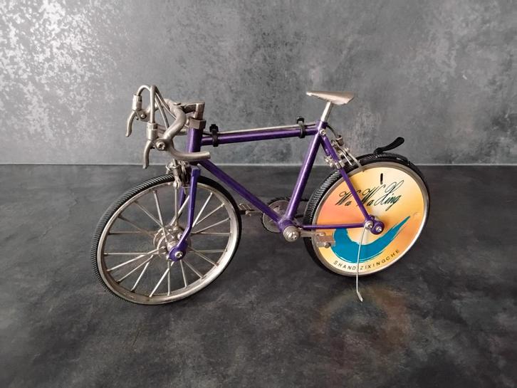 Vintage Wa Wa Xing miniatuur racefiets - gasaansteker, Antiek en Kunst, Kunst | Designobjecten, Ophalen of Verzenden