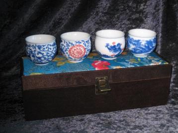 4 Chinese Porseleinen Theekommetjes In Box beschikbaar voor biedingen