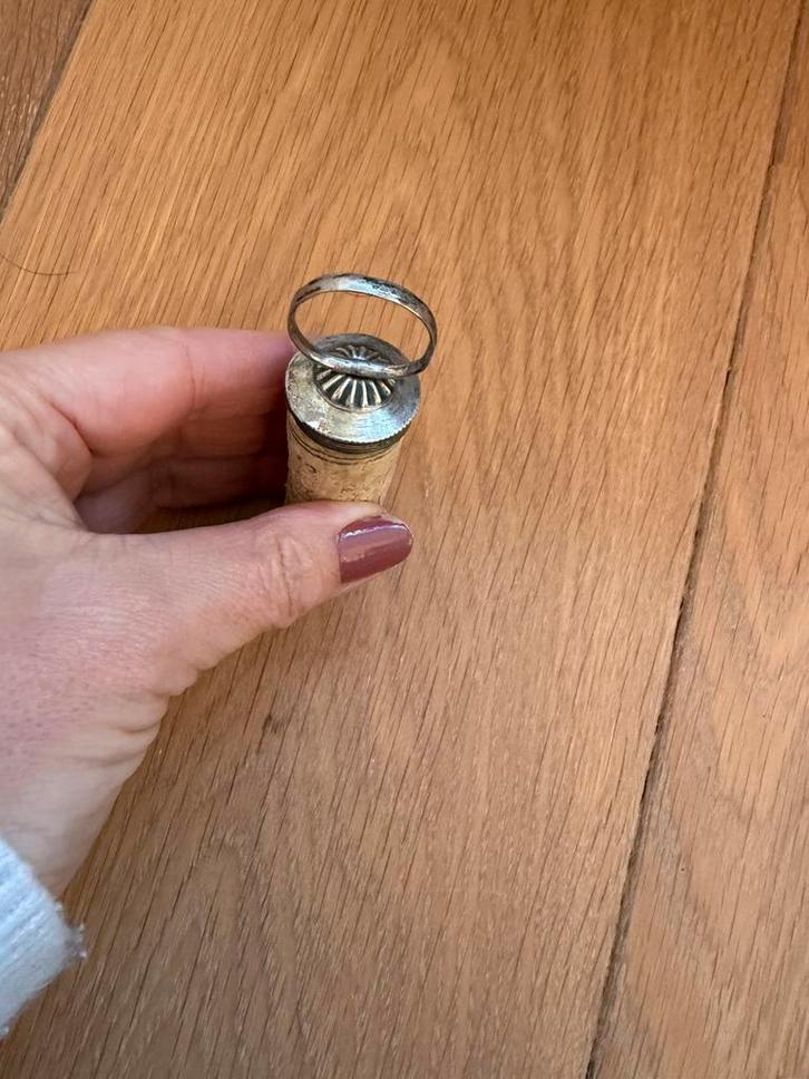Zilveren wijnflesdop met kurk – Nederlands klein zilver, Antiek en Kunst, Antiek | Goud en Zilver, Zilver, Verzenden