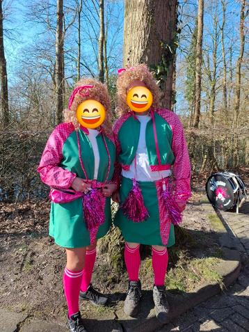 Chearleeders  grote loopgroep carnaval  beschikbaar voor biedingen