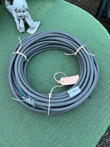 20 mtr. Grondkabel 2x4 mm2 plus as 4 mm2 beschikbaar voor biedingen