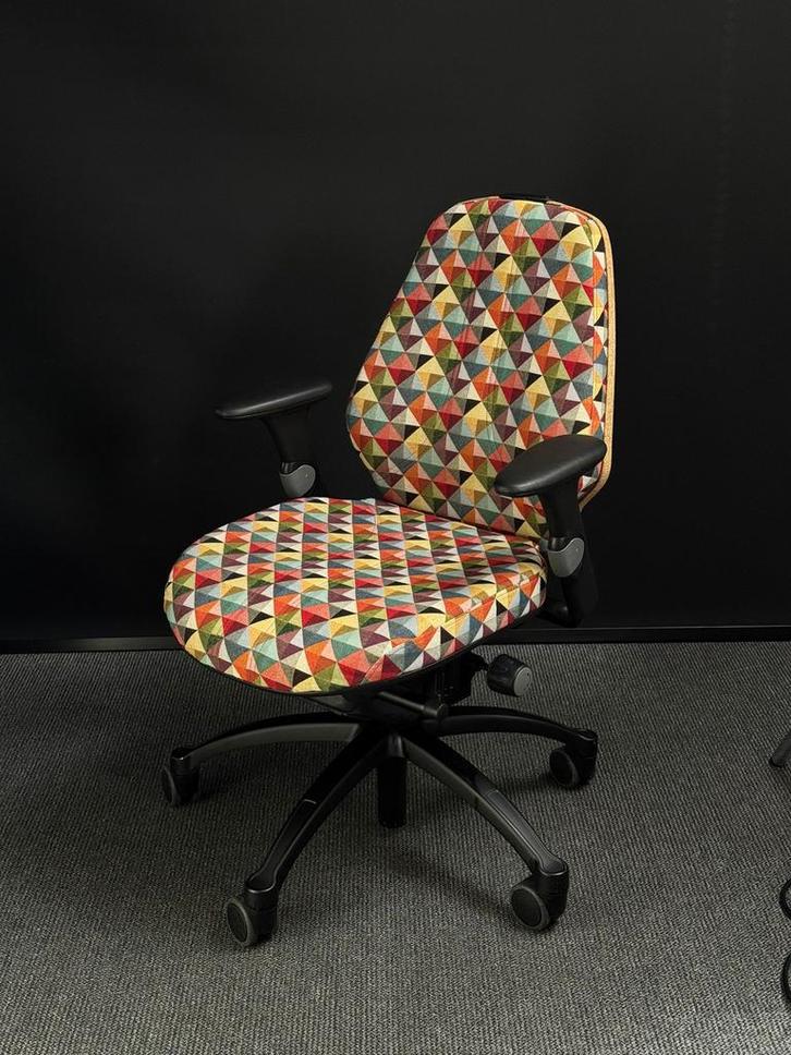 RH Logic Bureaustoel - Zo goed als nieuw!, Huis en Inrichting, Bureaustoelen, Zo goed als nieuw, Bureaustoel, Overige kleuren