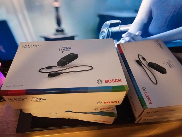 Bosch 2A Smart System lader te koop ( Fiets oplader ), Fietsen en Brommers, Fietsaccessoires | Fietsaccu's, Nieuw, Ophalen of Verzenden