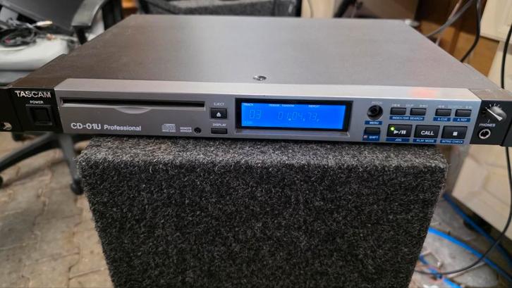 Tascam CD-01U Pro – professionele rack CD-speler (1U), Audio, Tv en Foto, Cd-spelers, Zo goed als nieuw, Overige merken, Ophalen of Verzenden