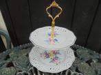 2 laags etagere ajour rand en bloemboeketjes oa roze roosjes, Antiek en Kunst, Antiek | Servies los, Ophalen of Verzenden