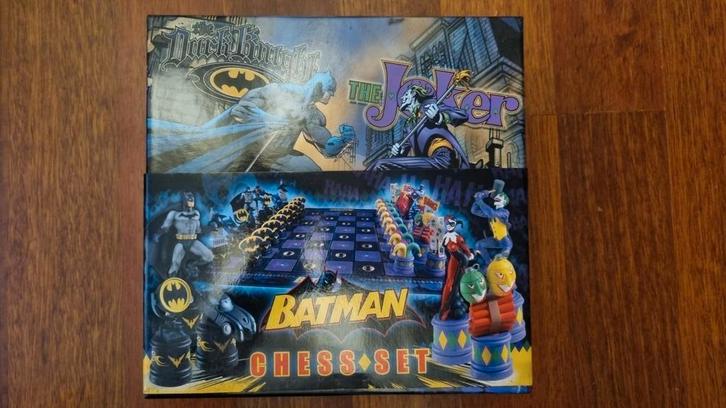 Batman Schaakset - Collectors Item!, Hobby en Vrije tijd, Gezelschapsspellen | Bordspellen, Zo goed als nieuw, Een of twee spelers