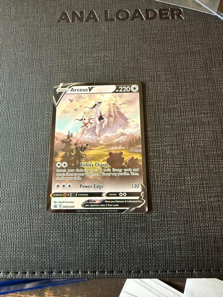 Arceus V SWSH204 Promo NM Pokémon Kaart, Hobby en Vrije tijd, Verzamelkaartspellen | Pokémon, Zo goed als nieuw, Losse kaart, Ophalen of Verzenden