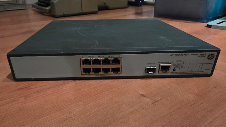 HP 1910-8G PoE+ Switch (180w versie!), Computers en Software, Netwerk switches, Gebruikt, Ophalen of Verzenden