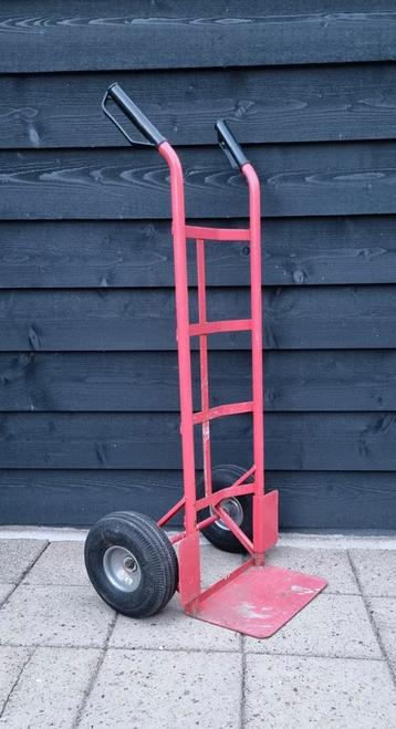 Te koop aangeboden steekwagen / transportwagen / bezorgwagen beschikbaar voor biedingen