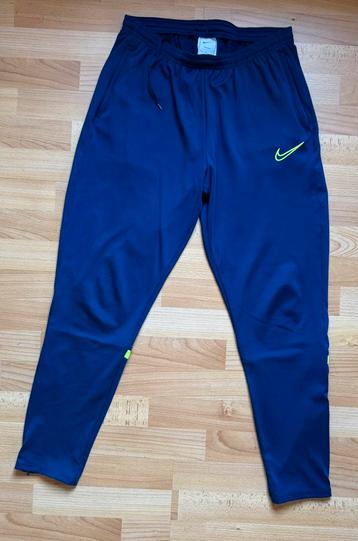 Heren voetbal broek Nike , M beschikbaar voor biedingen