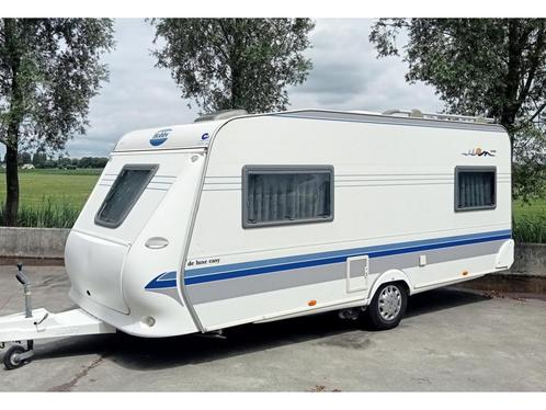 Hobby 495 UL De Luxe (1006101), Caravans en Kamperen, Caravans, Particulier, tot en met 4, 1000 - 1250 kg, Rondzit, Hobby, 2 aparte bedden
