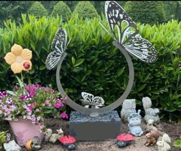 Grafdecoratie cortenstaal  3 vlinders boog beschikbaar voor biedingen