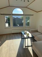 Prachtig onderhouden chalet (12x4) – twee badkamers, Chalet