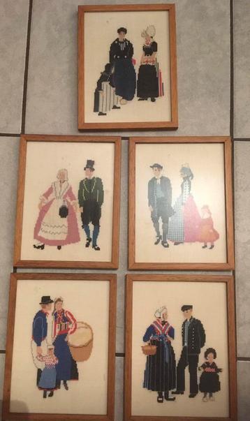 5 borduurwerken Nederlandse Klederdrachten beschikbaar voor biedingen