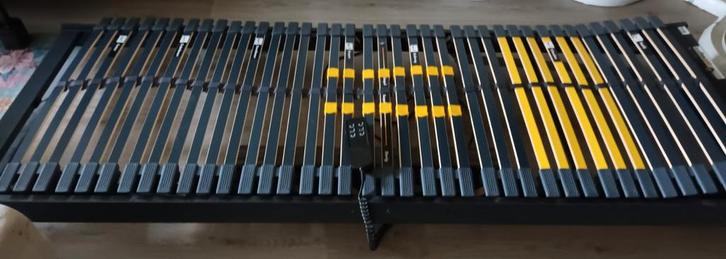 Elektrische verstelbare lattenbodem. 70x190 bossflex 600, Huis en Inrichting, Slaapkamer | Matrassen en Bedbodems, Zo goed als nieuw