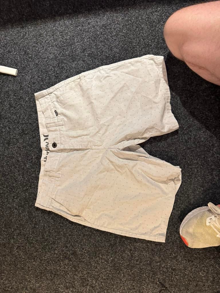 Hurley Heren Shorts - Beige - Maat M, Ophalen of Verzenden, Zo goed als nieuw, Maat 48/50 (M), Beige