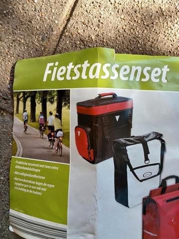 Fietstassen  beschikbaar voor biedingen