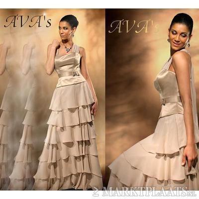 OUTLET !!! Alle Gekleurde trouwjurken 99 euro p/s - Nieuw, Kleding | Dames, Trouwkleding en Trouwaccessoires, Nieuw, Trouwjurk